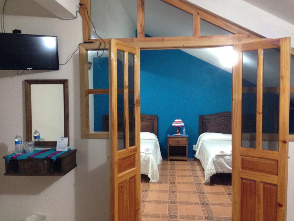Hotel Posada Las Rosas San Cristobal de las Casas Room photo